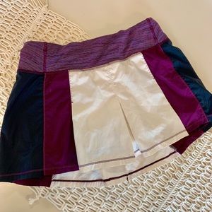 LuluLemon Workout/Athleisure Skort - White/maroon